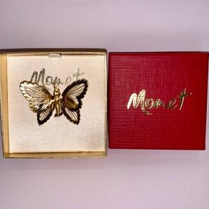 Vintage Monet Gold Tone Wire Wrapped Butterfly Brooch Pin 1.75 Inch Original Box